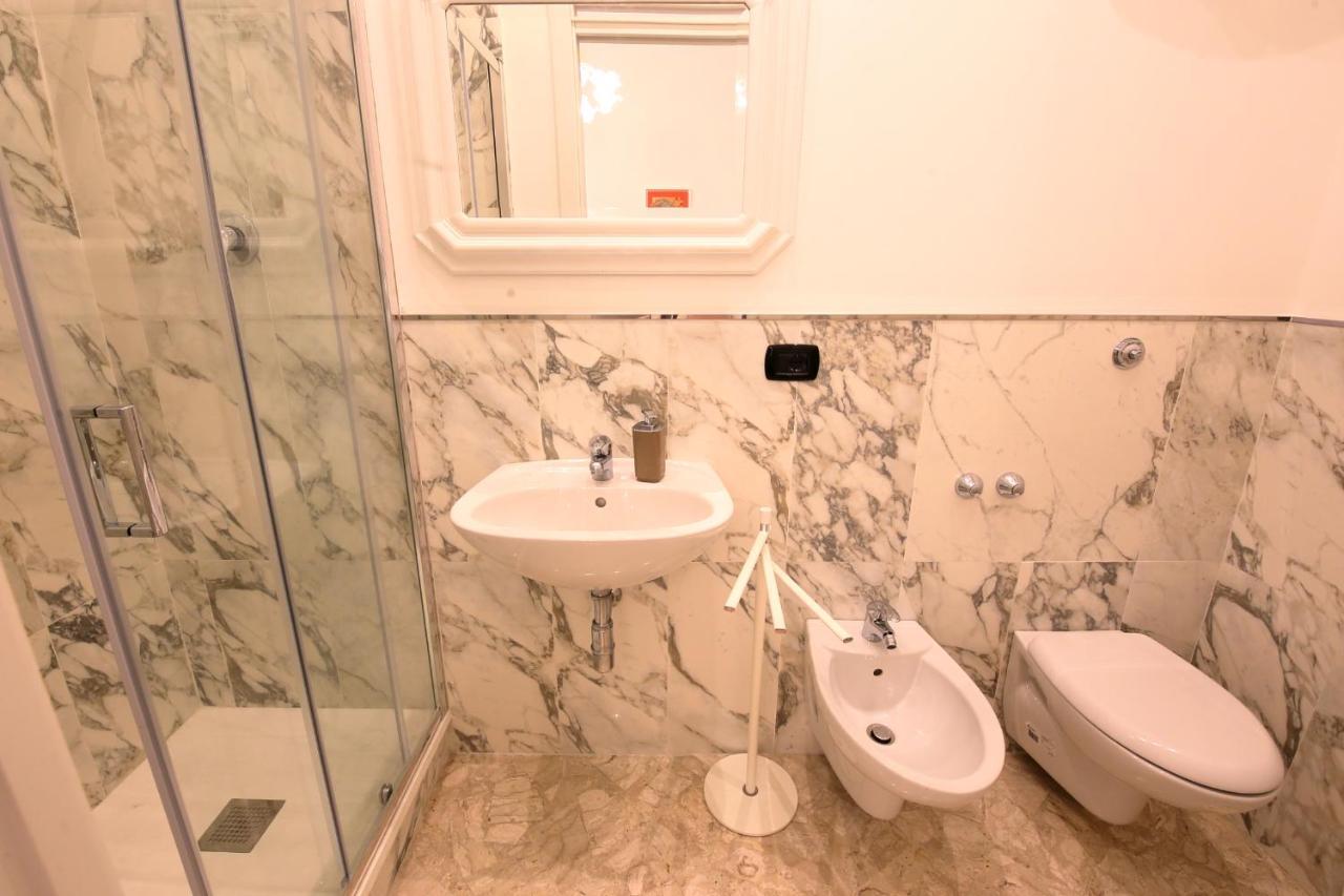 L.T. Bari Suite _ Locazioni Turistiche _ Luaran gambar